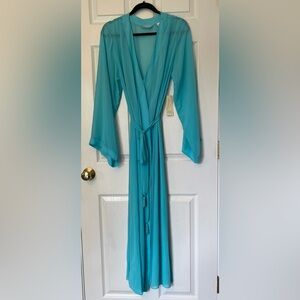 NWT Valerie Stevens Sleepwear/Intimates full length sheer bathrobe Size XL